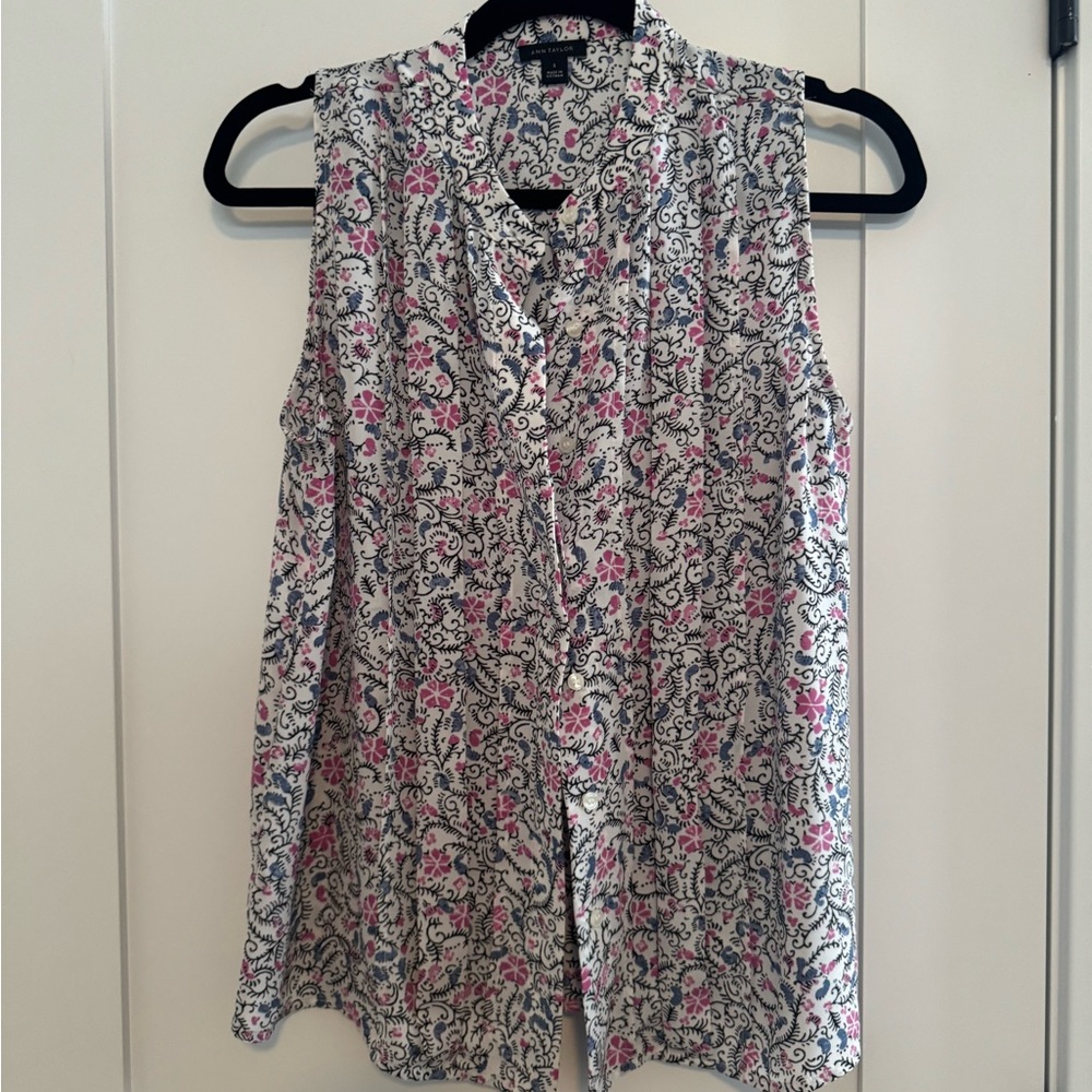 Ann Taylor Pink and Black Buttoned Blouse with Mandarin Collar